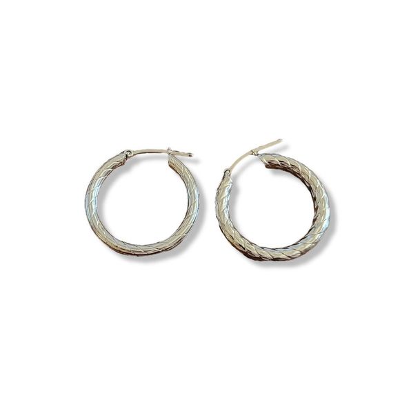 Vintage 925 Italian Sterling Silver 1" Etched Hoop Pierced Earrings Locking Post - Picture 2 of 4
